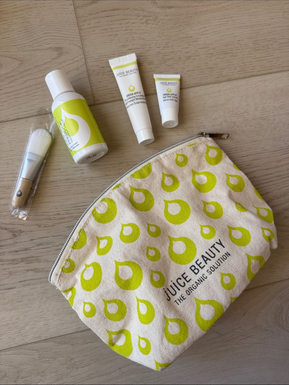 Juice Beauty Travel Minis in Canvas Cosmetic Pouch NEW